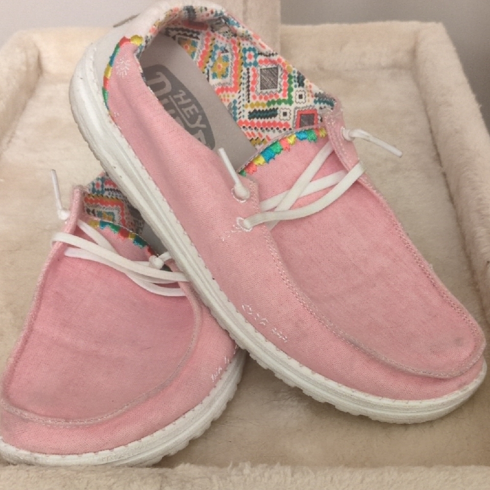 Women's Size 9 Hey Dude Pink Shoes with Patterned Lining